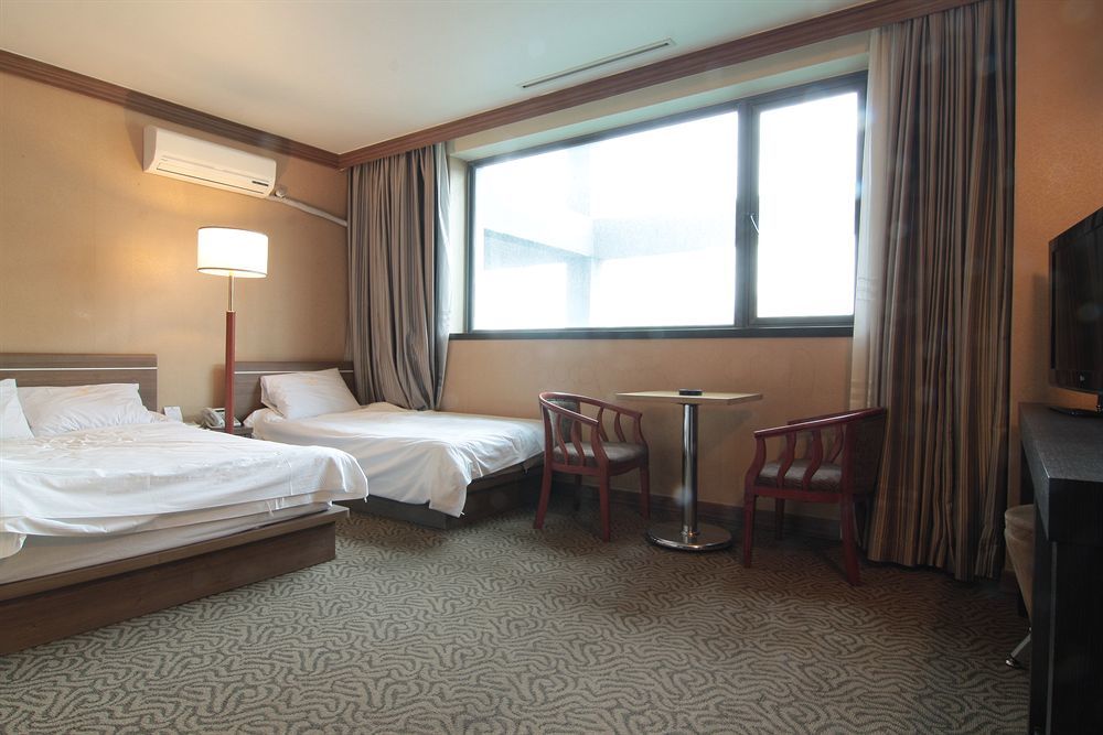 Dawn Beach Hotel Busan Exterior photo