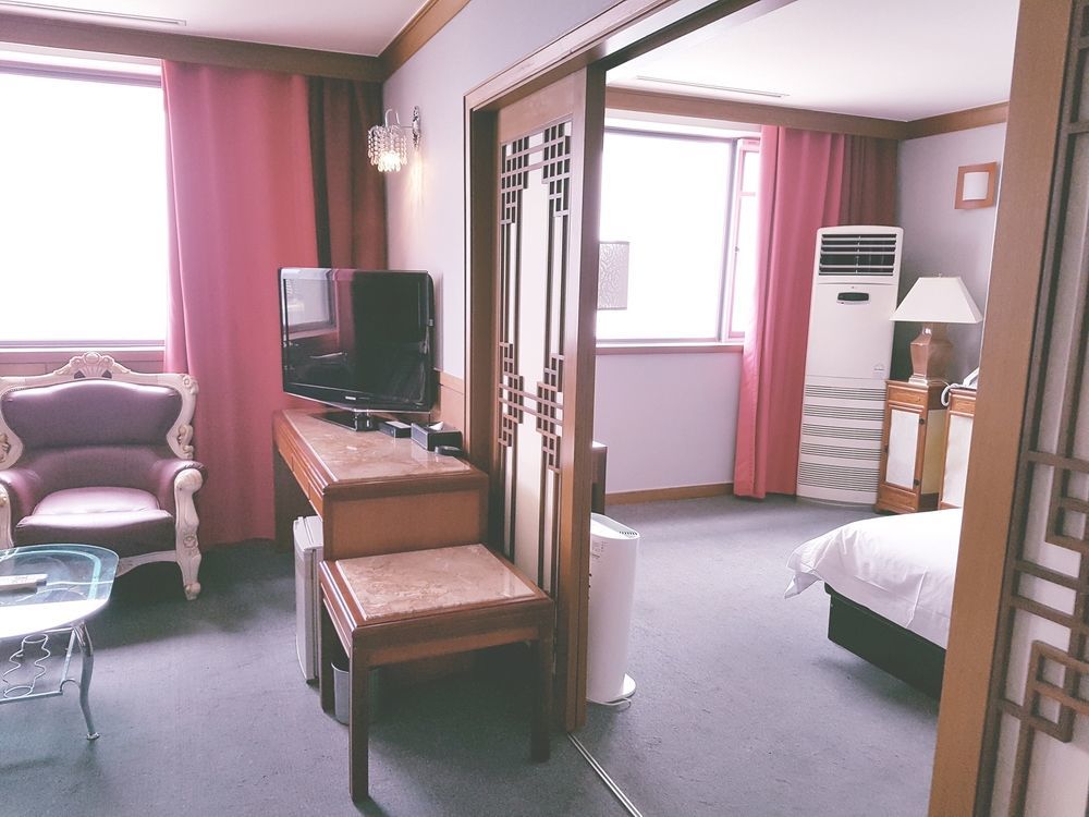 Dawn Beach Hotel Busan Exterior photo