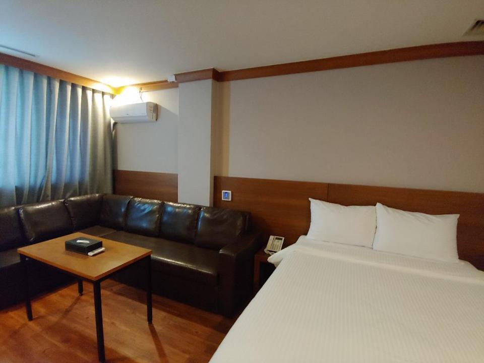 Dawn Beach Hotel Busan Exterior photo